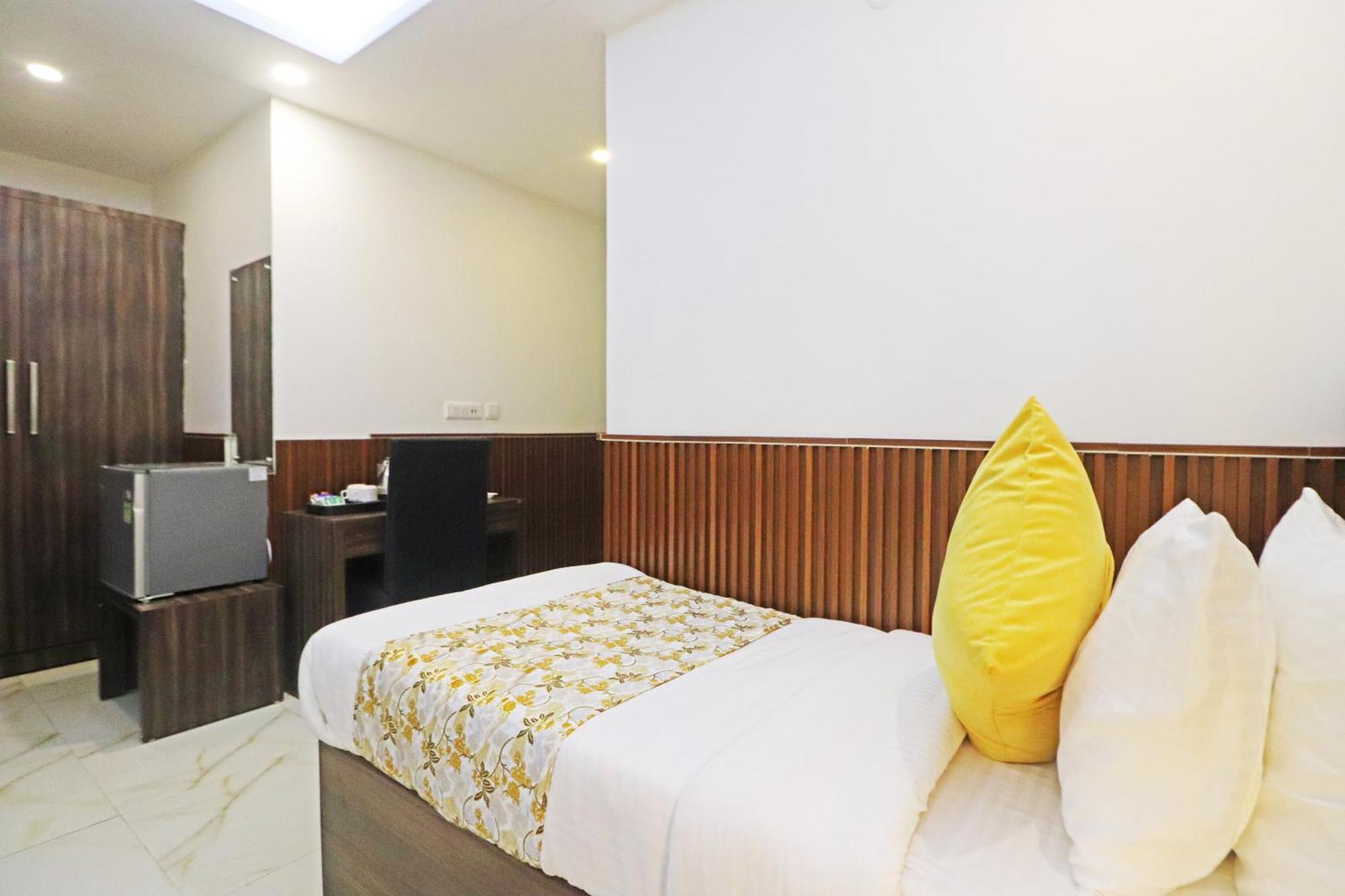 Hotel Mayda Prime Near Delhi Airport Új-Delhi Kültér fotó