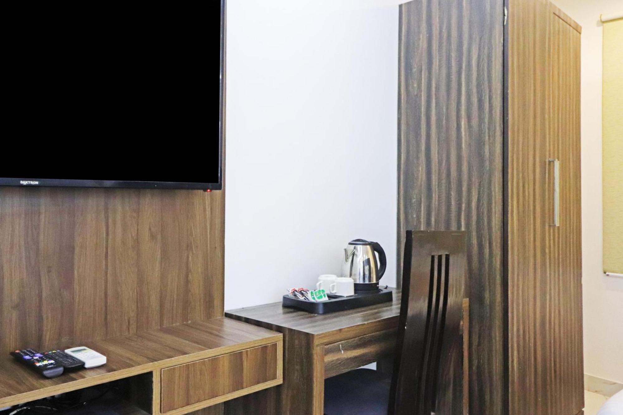 Hotel Mayda Prime Near Delhi Airport Új-Delhi Kültér fotó